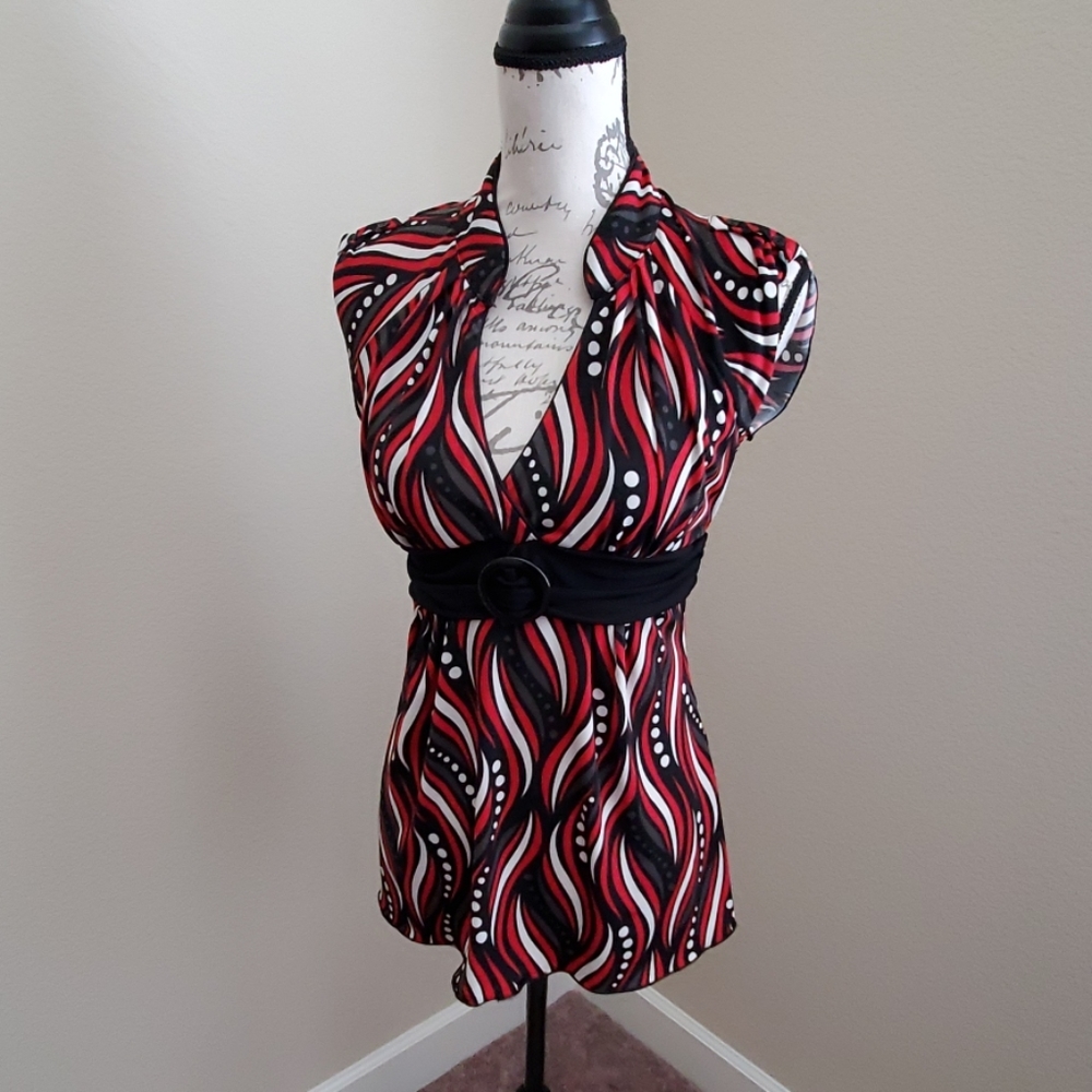 Red black plunge neck line tie back top. Small